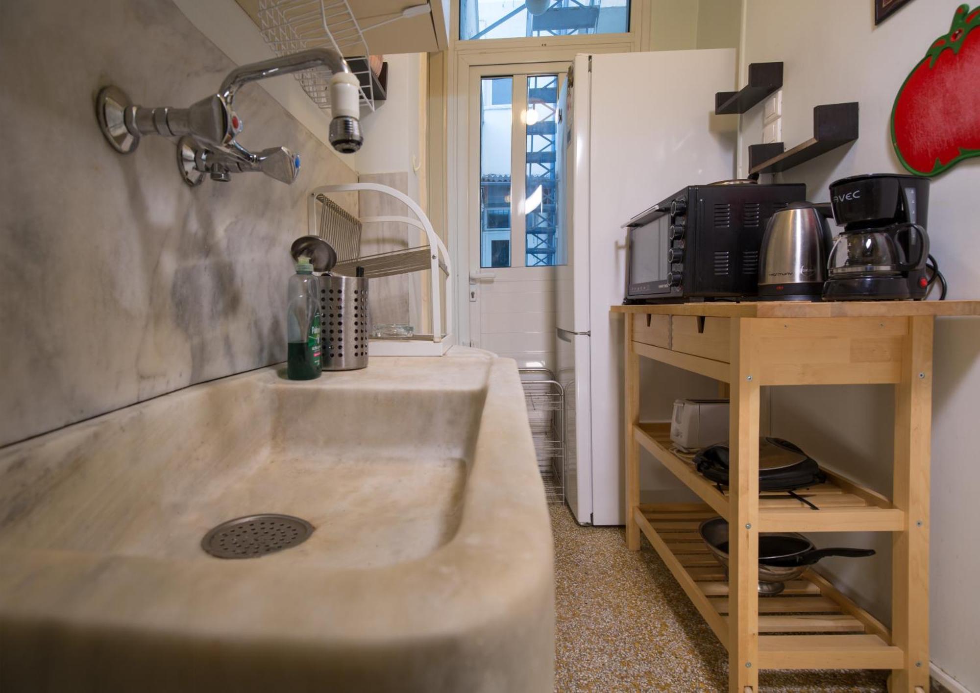 Downtown Quiet Apartment On A Pedestrian Street 雅典 外观 照片